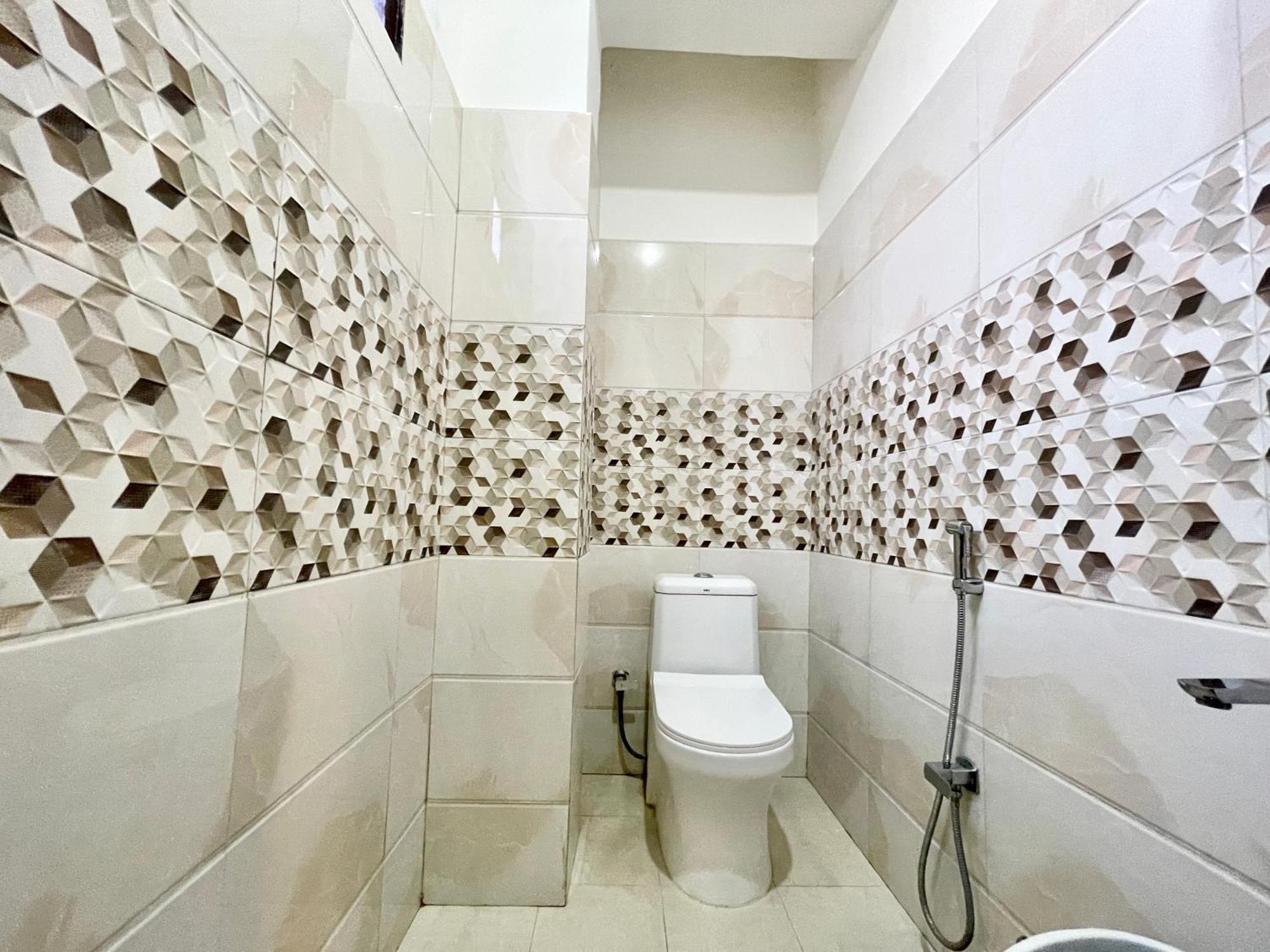 Hotel Shivam ! Varanasi होटल शिवम హోటల్ శివం ஹோட்டல் சிவம் Foreigner'S Choice ! Fully Air-Conditioned Hotel With Lift & Parking Availability, Near Kashi Vishwanath Temple, And Ganga Ghat, Best Hotel In Varanasi 2 エクステリア 写真