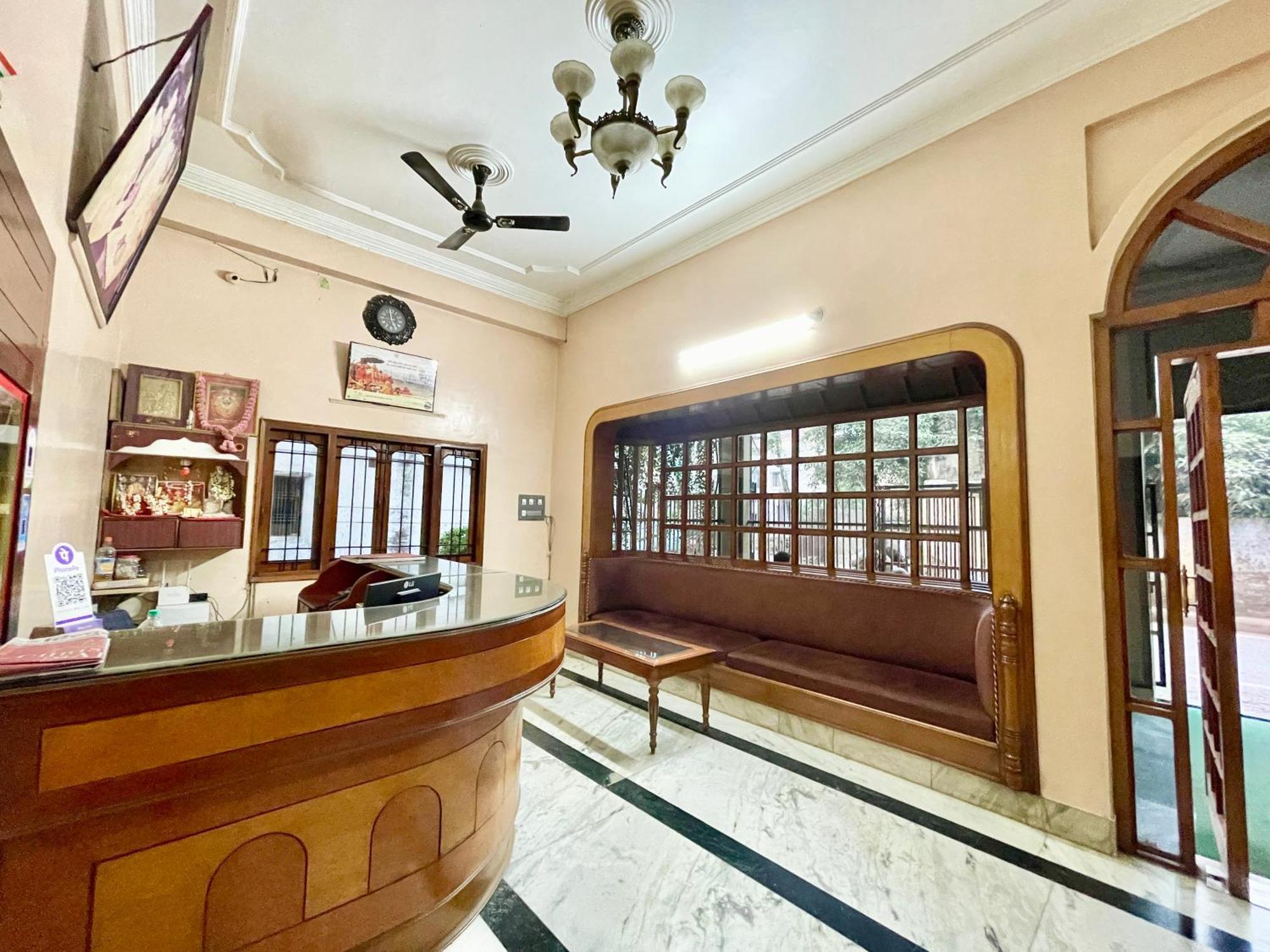 Hotel Shivam ! Varanasi होटल शिवम హోటల్ శివం ஹோட்டல் சிவம் Foreigner'S Choice ! Fully Air-Conditioned Hotel With Lift & Parking Availability, Near Kashi Vishwanath Temple, And Ganga Ghat, Best Hotel In Varanasi 2 エクステリア 写真
