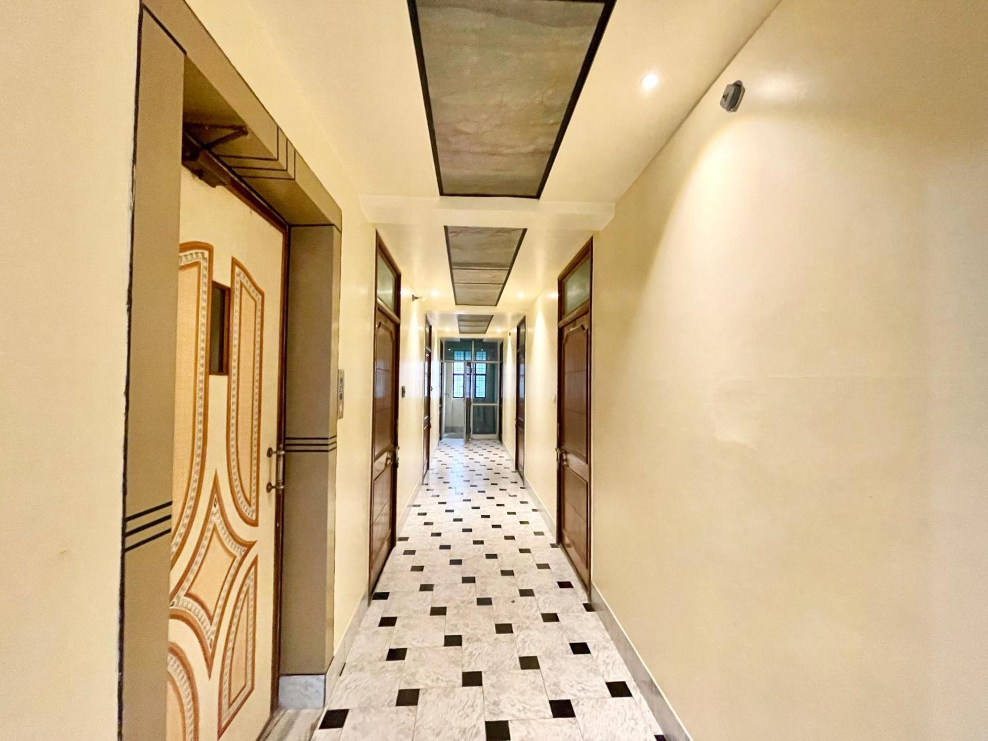Hotel Shivam ! Varanasi होटल शिवम హోటల్ శివం ஹோட்டல் சிவம் Foreigner'S Choice ! Fully Air-Conditioned Hotel With Lift & Parking Availability, Near Kashi Vishwanath Temple, And Ganga Ghat, Best Hotel In Varanasi 2 エクステリア 写真